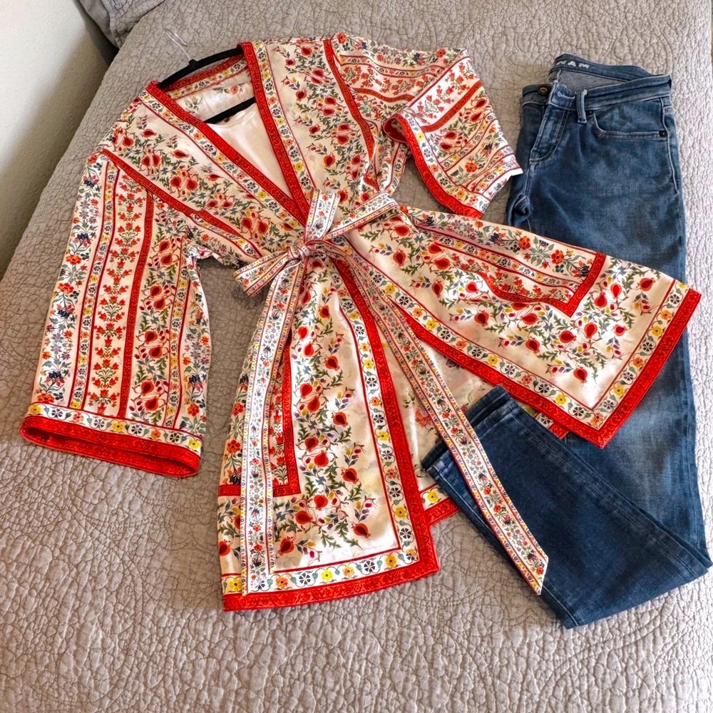 Alice + Olivia | Domino Reversible Belted Kimono Jacket | XS/S